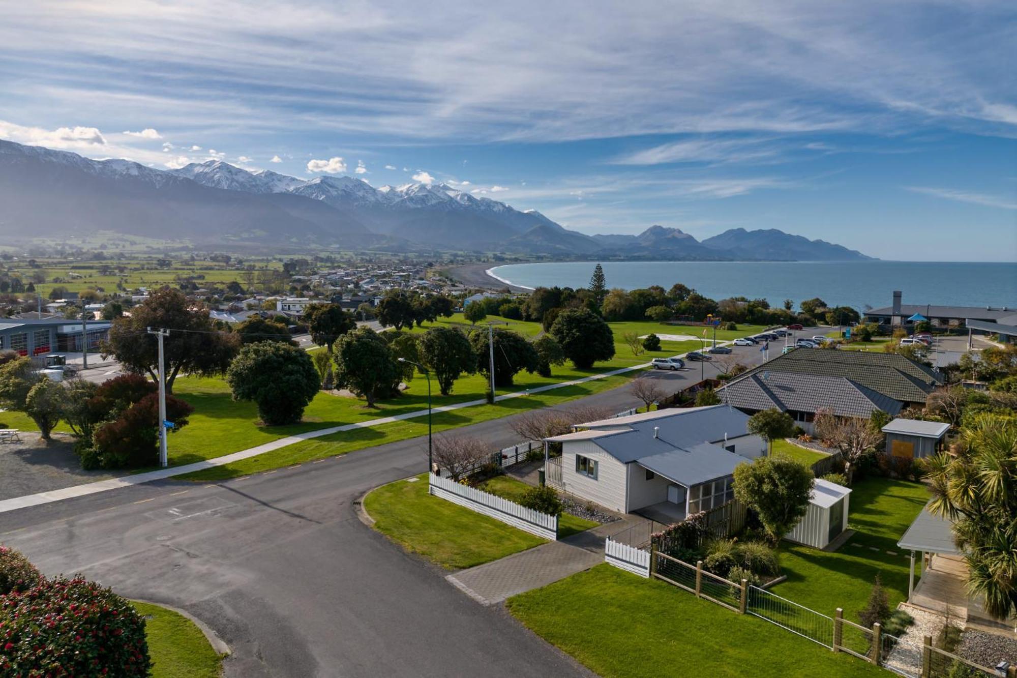 Location With Ocean And Mountain Views Kaikoura Exterior foto